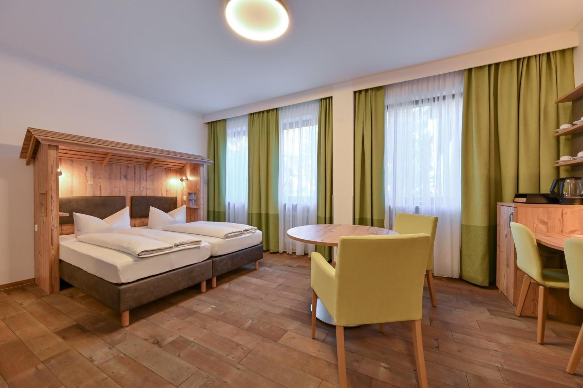 Hotel Ruchti - Zeit Fuer Mich Füssen Εξωτερικό φωτογραφία